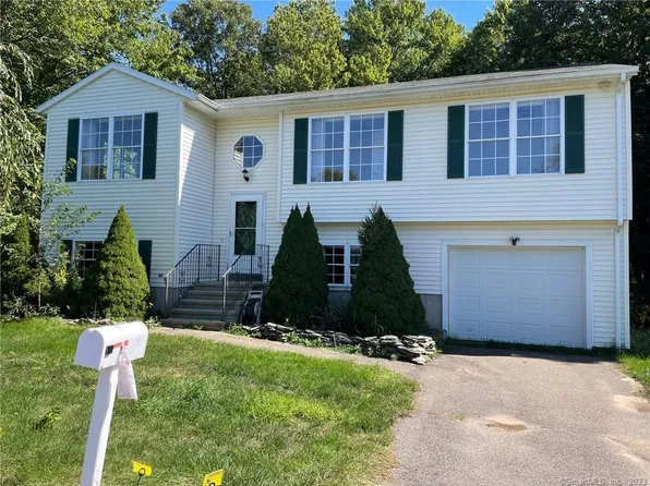 31 Samantha Lane, Madison, CT 06443