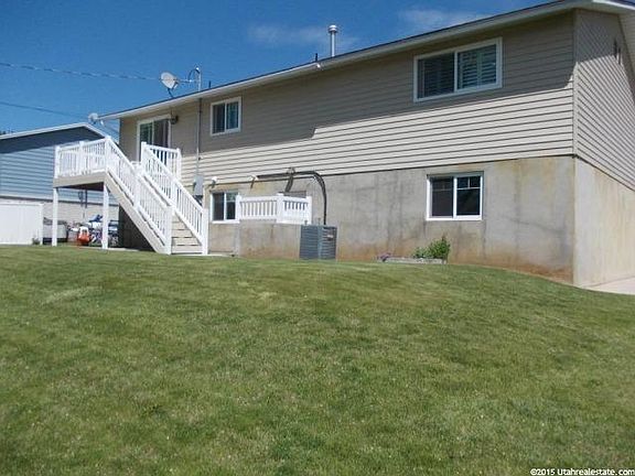 2nd image of 818 Douglas Dr