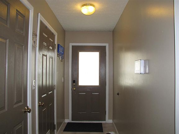 2nd image of 118 Dublin Ln
