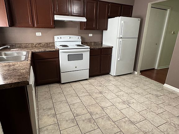 4th image of 1216 Whispering Hills Ct APT 1A