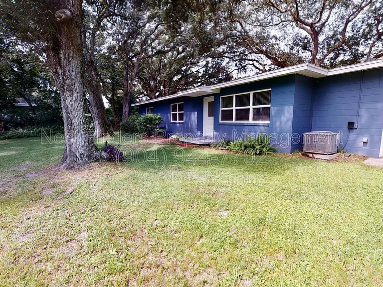 1365 Seminole Rd — Photo 1