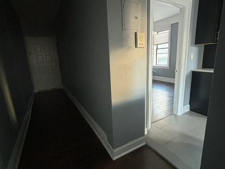 141 Duncan Ave #1 — Photo 6