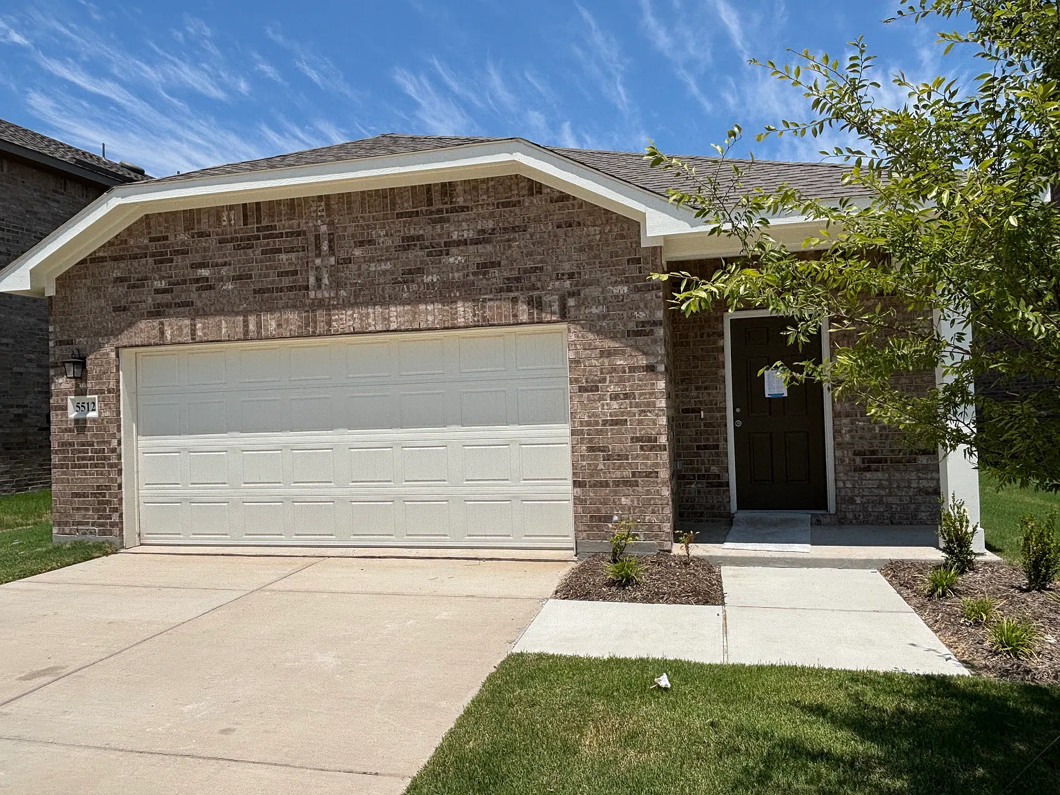 3 bed, 1401 sqft, $2,200 — Photo 2