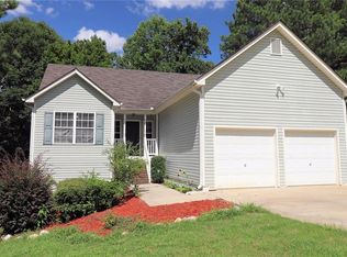 136 Lena Ln, Dallas, GA 30132