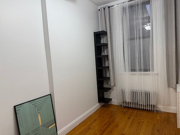 4th image of 71 Jackson St APT 1