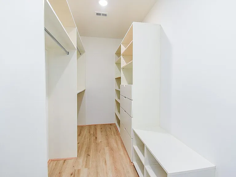 15000 S Richmond Ave #6 — Photo 12