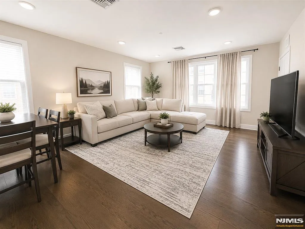2 bed, 1206 sqft, $4,000 — Photo 2