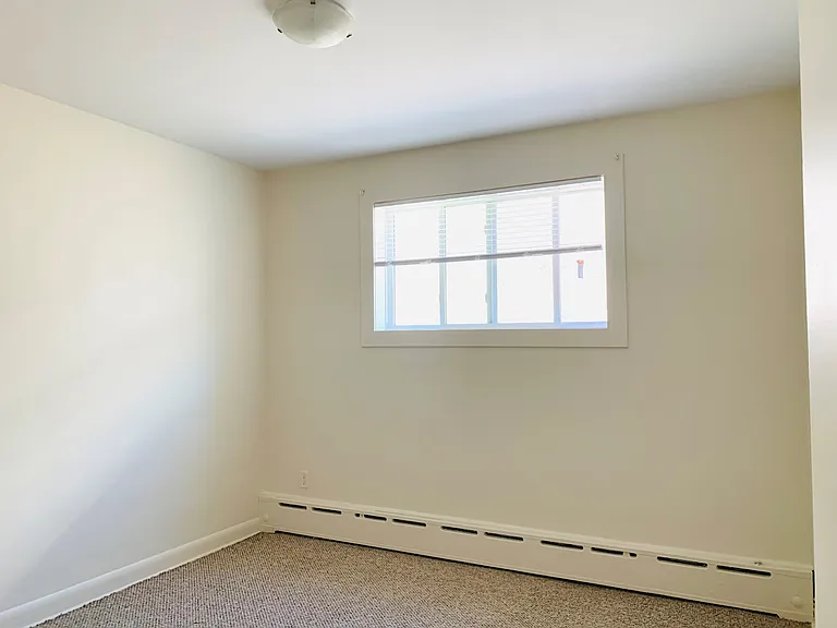 209 Talbot Ave #15 — Photo 6