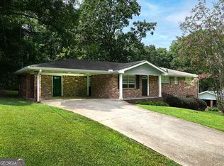 5965 S Bear Dr, Douglasville, GA 30135