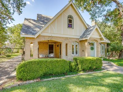 3000 6th Ave, Fort Worth, TX, 76110