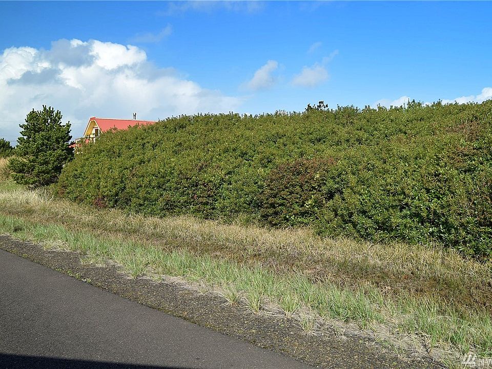 1st image of 876 S Sand Dune Ave SW