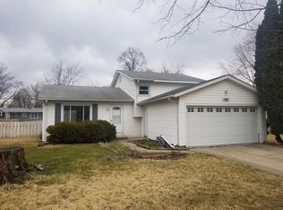 111 Quail Run, Lake In The Hills, IL 60156