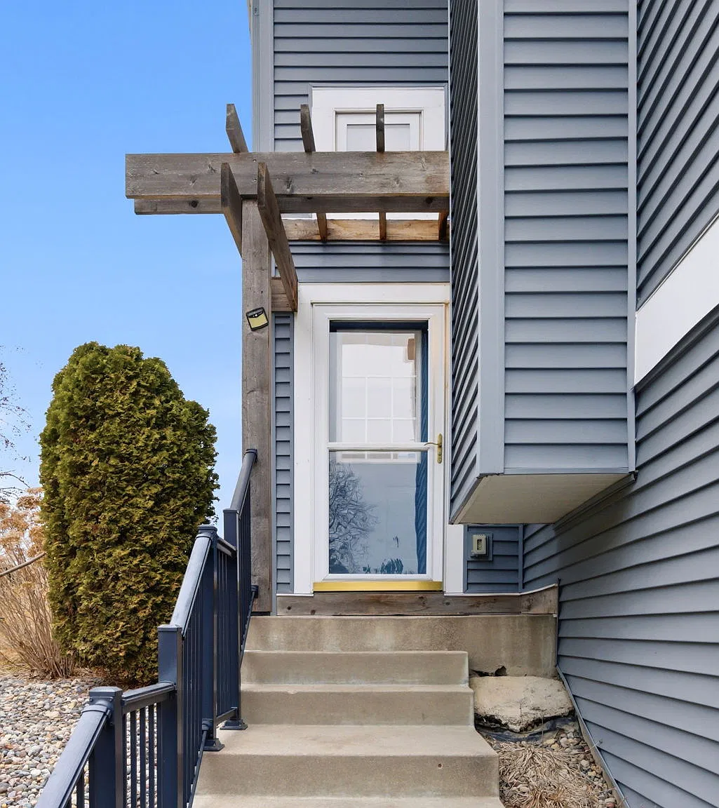 2 bed, 1188 sqft, $2,399 — Photo 3