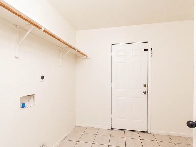 11 Basswood Ct — Photo 18