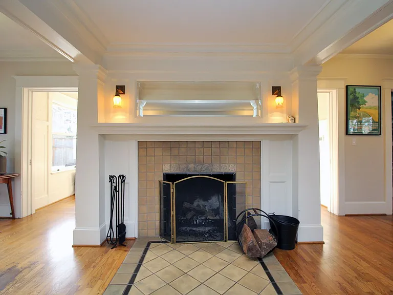 2343 NE 21st Ave — Photo 8