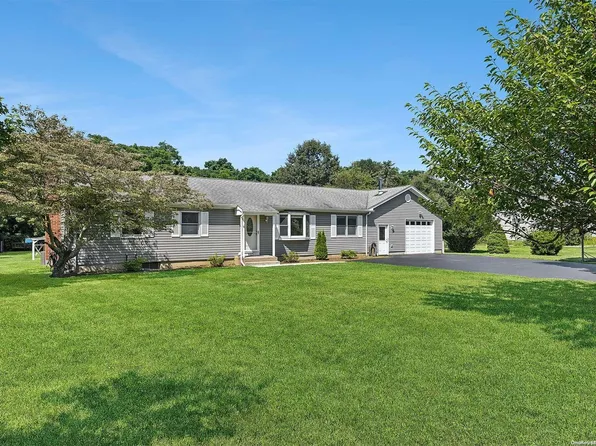 840 Little Neck Road, Cutchogue, NY 11935