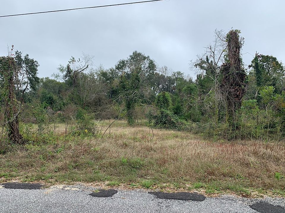 2nd image of 3247 Luanne Cir