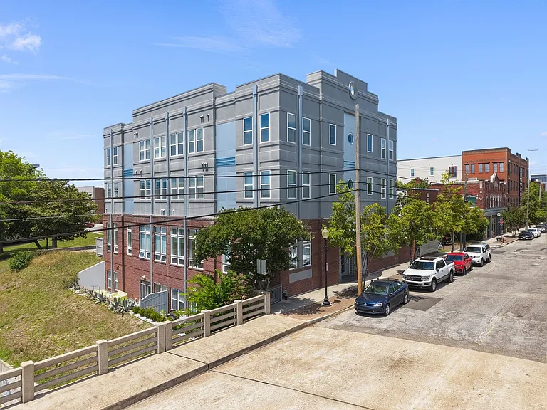 619 N 4th St #301 — Photo 42