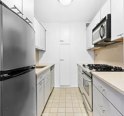 4th image of 1199 Park Ave APT 16E