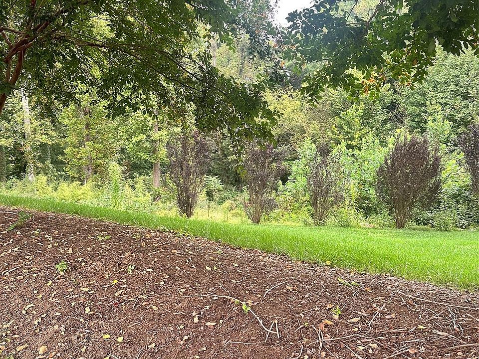 2nd image of 132 43rd Ave