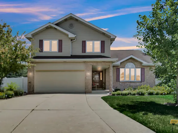 276 Harvest Dr, Dyer, IN 46311