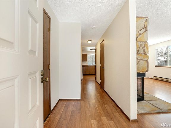 3rd image of 16921 20th Ave E