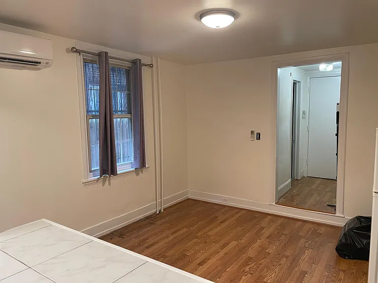 421 S 8th St #1R — Photo 7