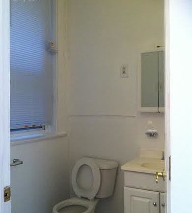 4th image of 5658 S King Dr