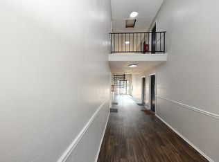 Avery, Louisville, KY 40218