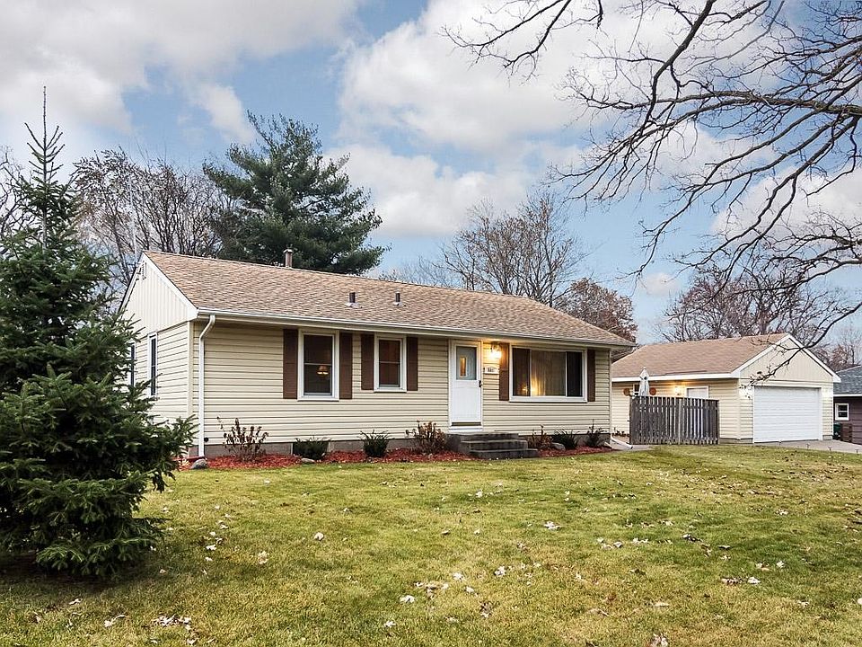 Beautiful new listing in Bloomington.  Schedule an appointment today!  3 Bedroom, 2 Bath, 0.37 Acre Lot with Game Room, Patio and Two Car Garage.