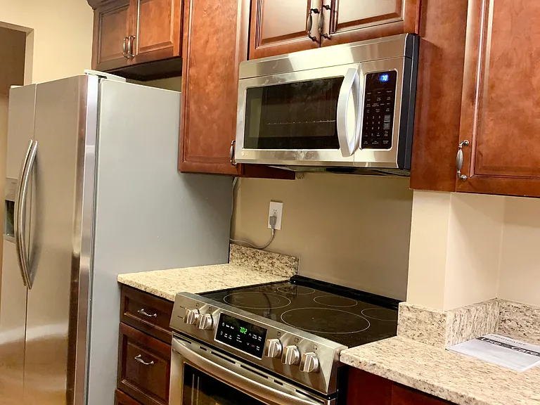 100 Pierson Miller Dr #E5 — Photo 1