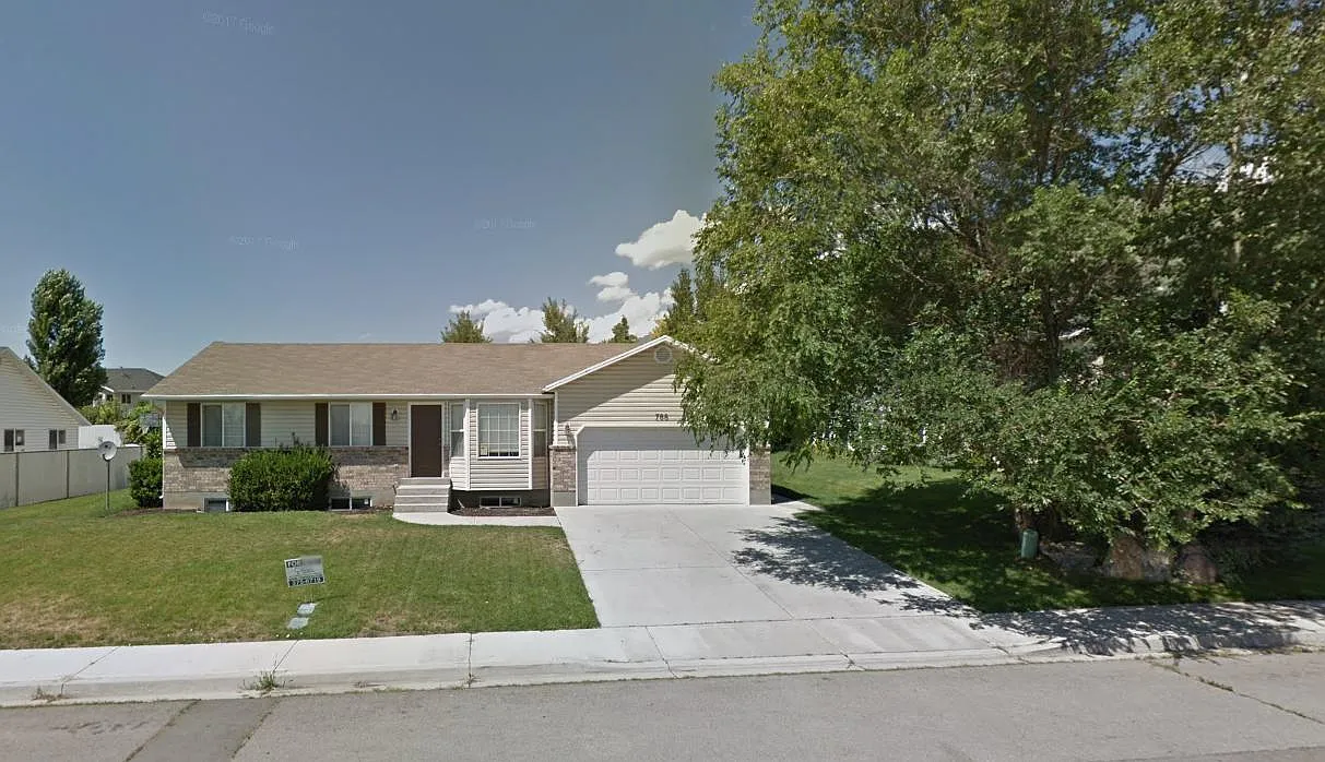 3 bed, 1264 sqft, $2,300 — Photo 1