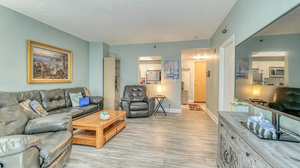 Building Photo - 3101 Boardwalk #904