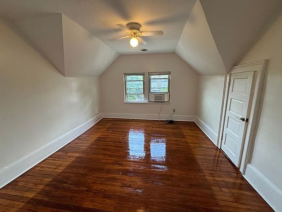2nd image of 5603 Fair Oaks St #3