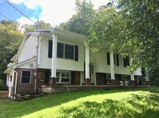 17 Davis Rd, Waymart, PA 18472