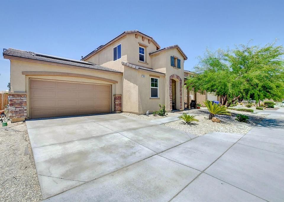 1st image of 15062 Pebblebrook Pl