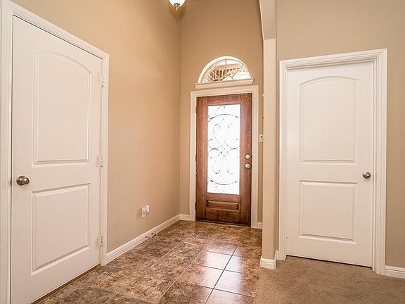2nd image of 1405 Nightingale Dr