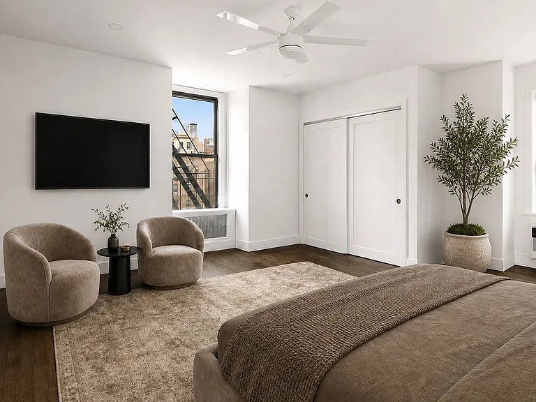 57 W 10th St #PENTHOUSE — Photo 4