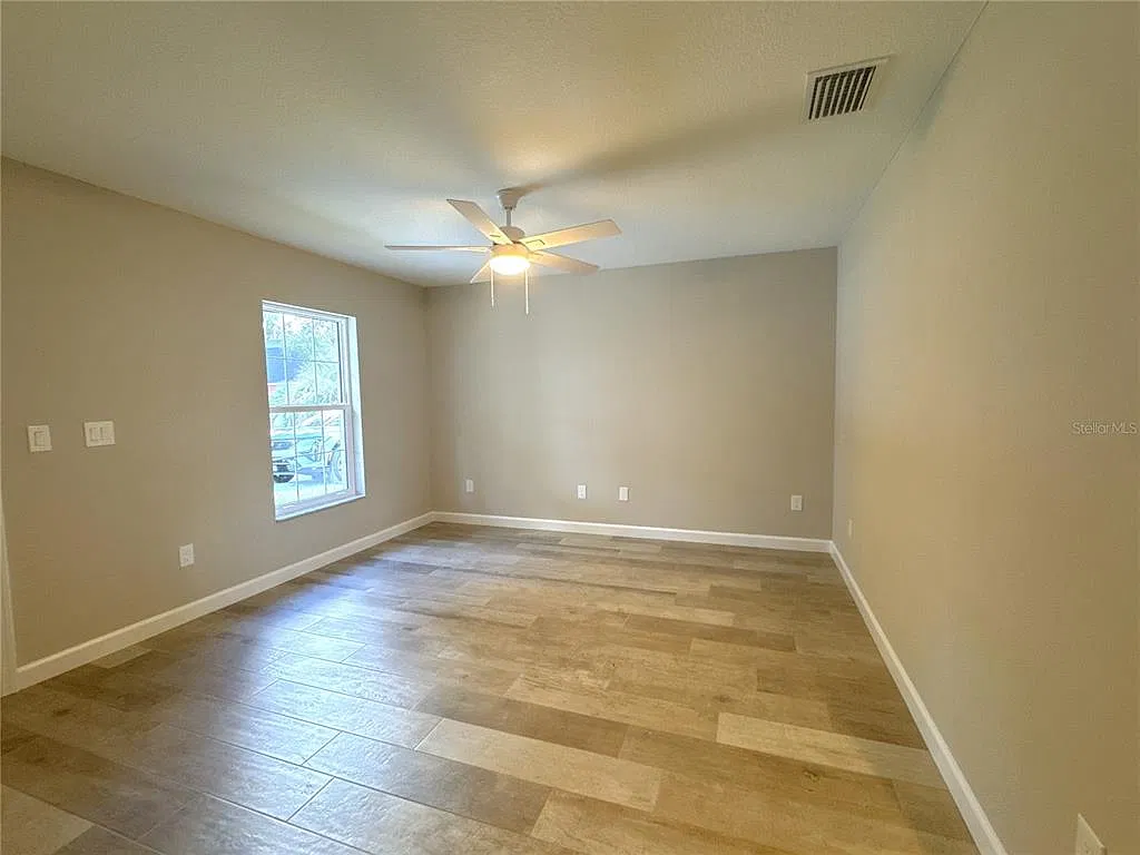 2 bed, 2.0 bath, 930 sqft, $1,395 — Photo 3
