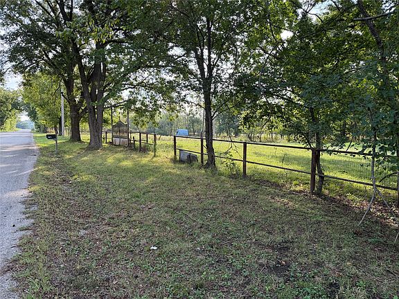 5th image of 18402 E 335th Rd