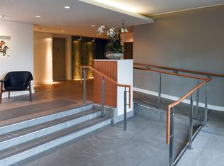 2020 Bellevue Ave #1B-1BA-690SQFT, West Vancouver, BC