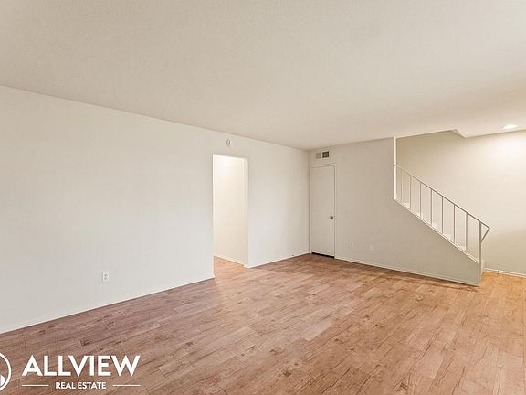 5th image of 16731 Bartlett Ln