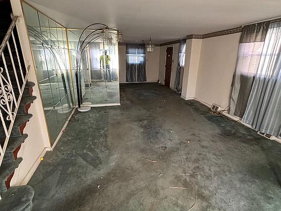 3rd image of 217 Emerald Ln
