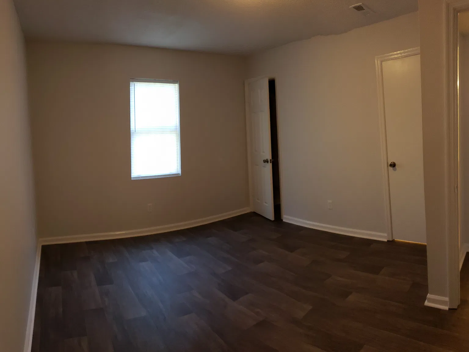 1544 Hamilton Drive — Photo 4