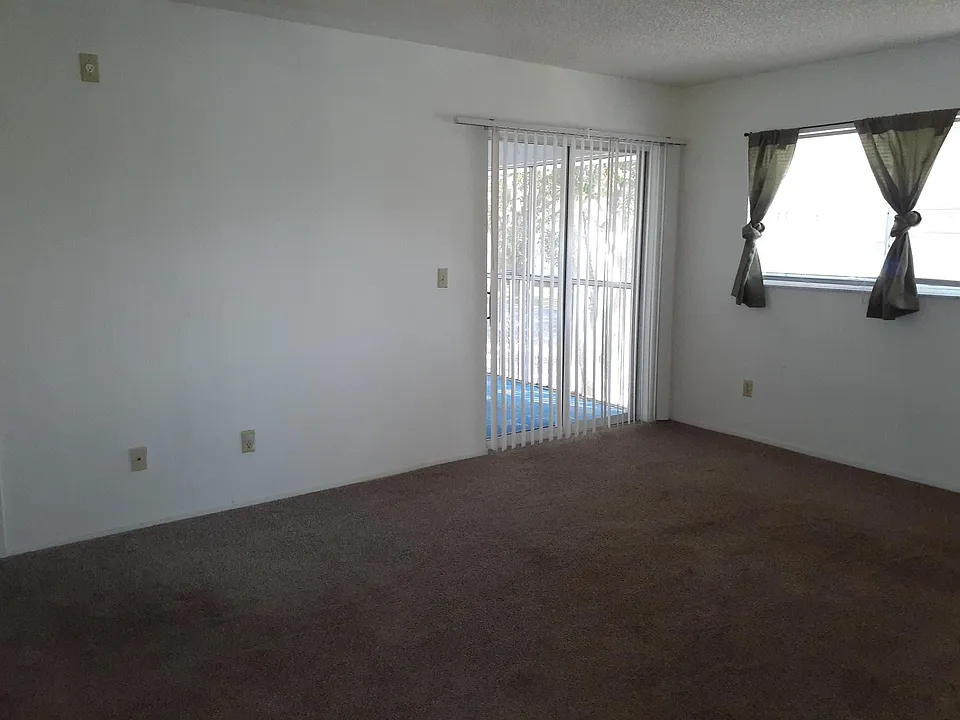 563 Midway Track Ln #K201