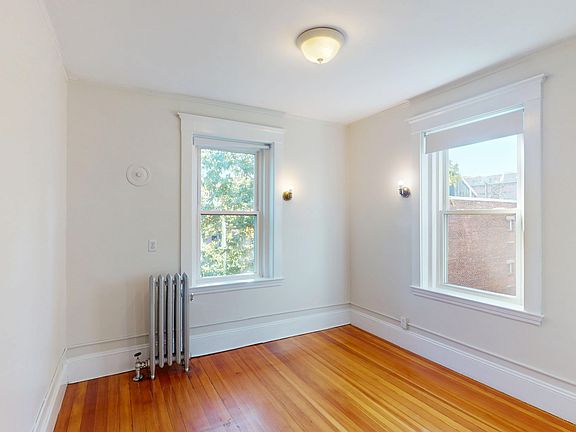 5th image of 1376 Commonwealth Ave #211