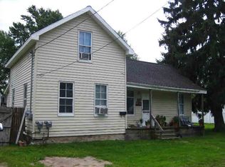 314 E Water St, Saint Charles, MI