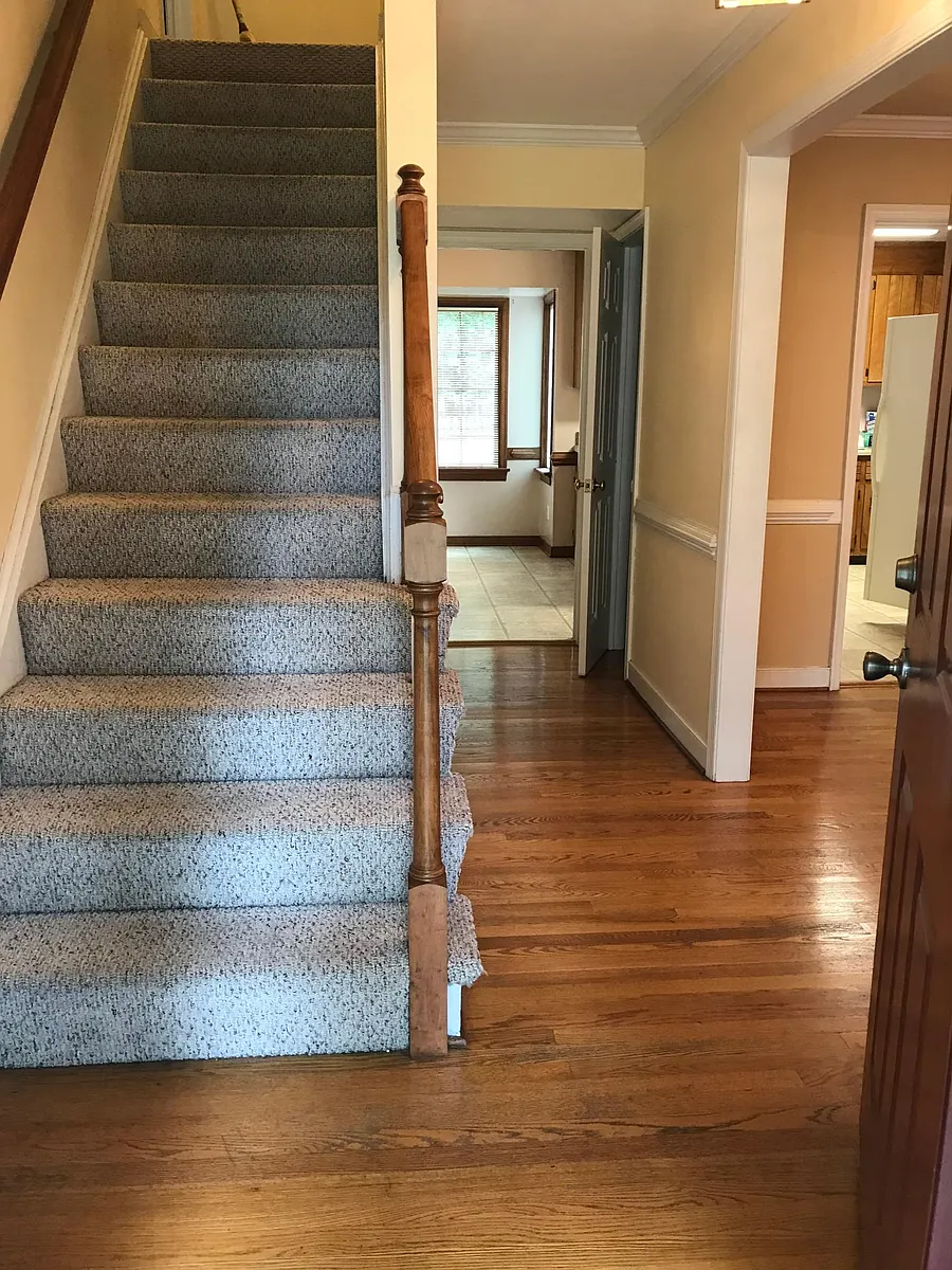 Building Photo - 10644 Cliffmore Dr