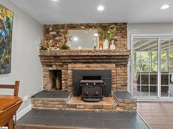 3rd image of 263 Flat Rock Rd