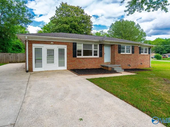 3613 Bragg St NW, Huntsville, AL 35810